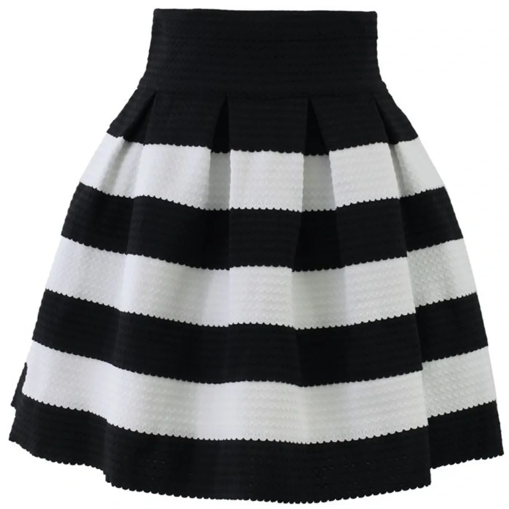NWOT Women’s Contrast Stripes A-Line Skirt - Size Small